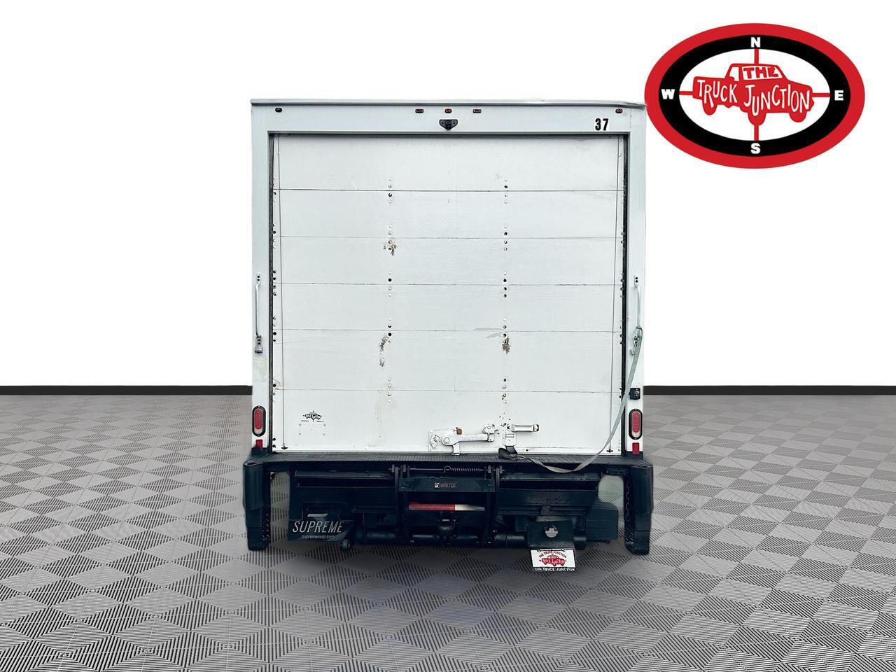 2019 Chevrolet Express Cutaway 3500 Van photo 6
