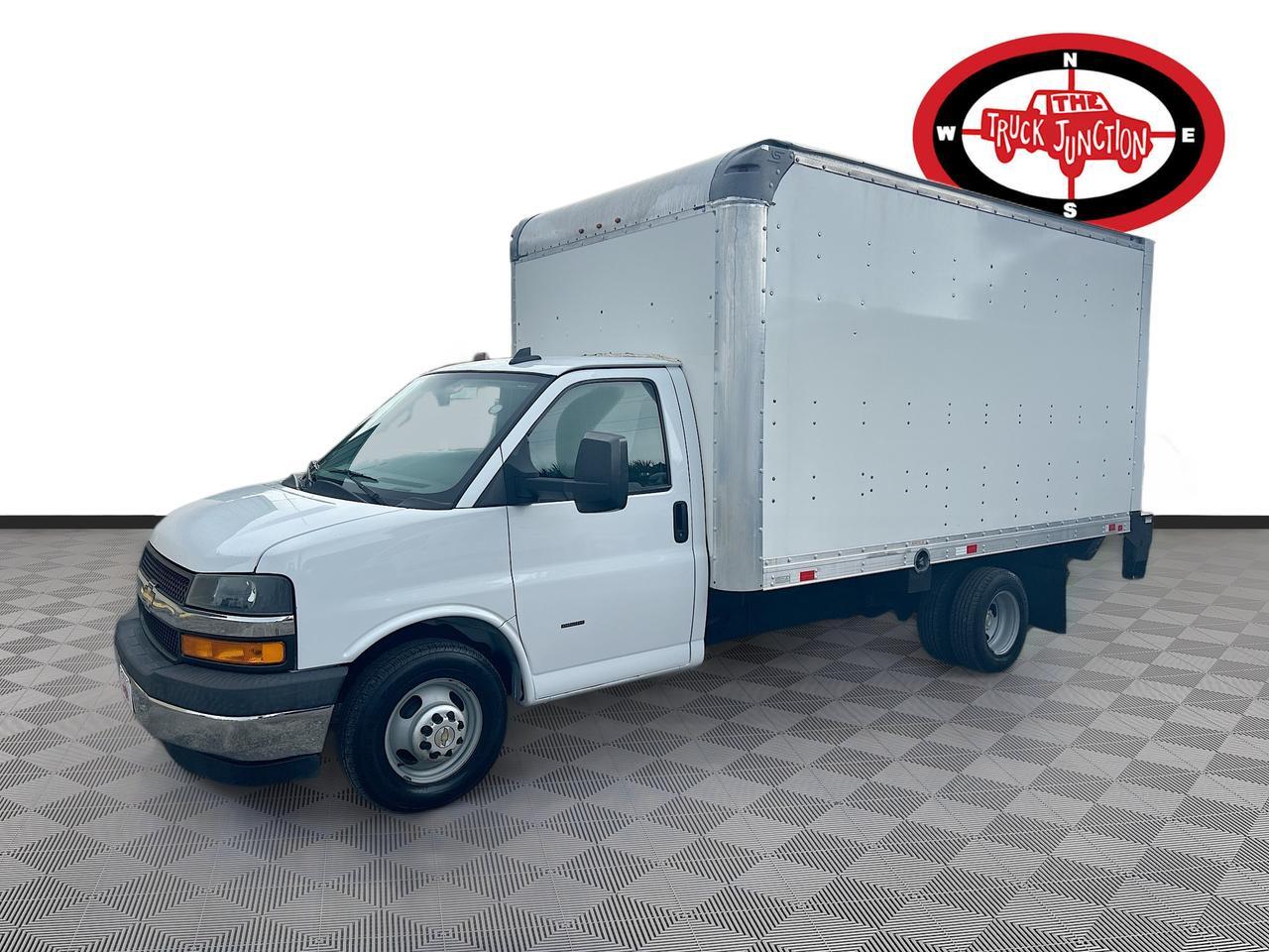 2019 Chevrolet Express Cutaway 3500 Van photo 3