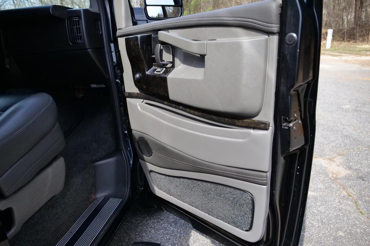 2019 Chevrolet Express Explorer Conversion Van / Limited SE / Loaded With Options! Lincolnton NC