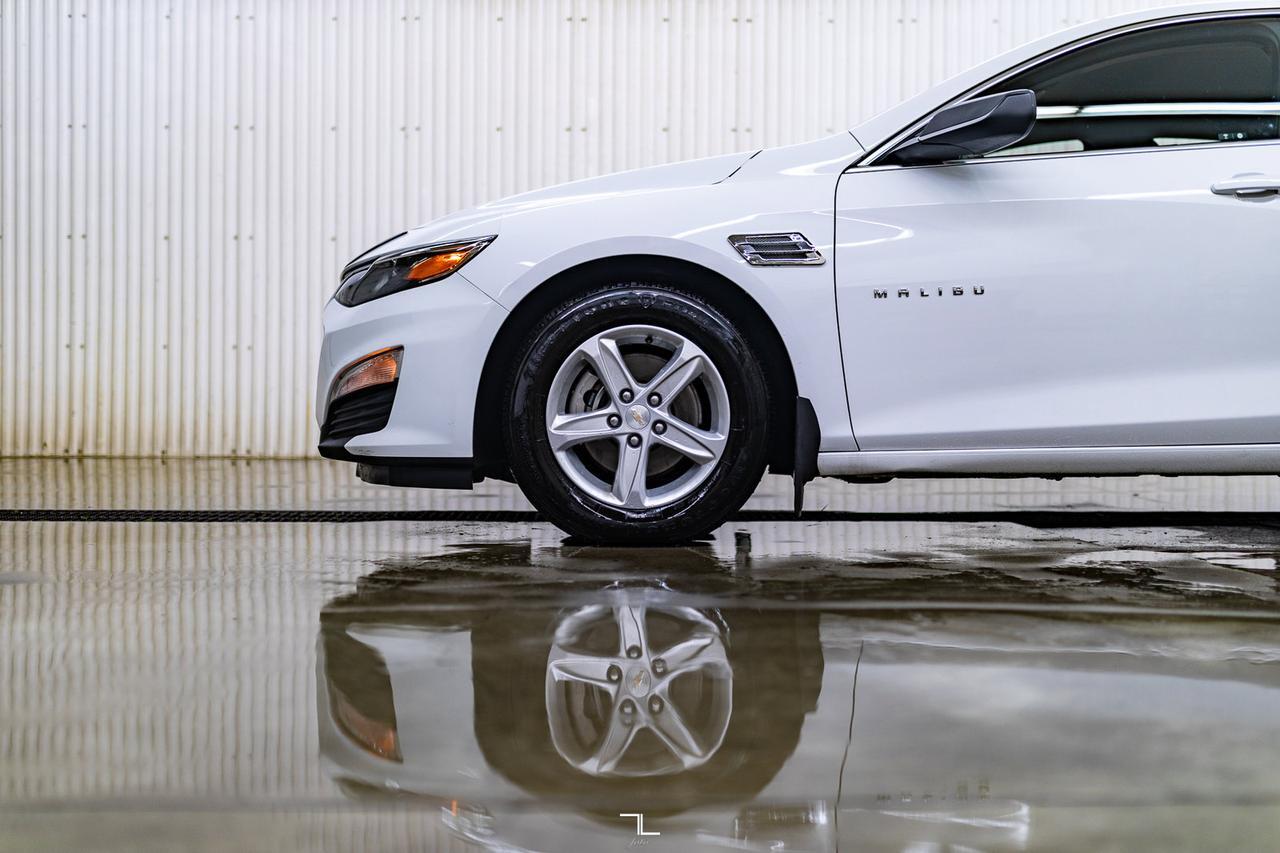 2019 Chevrolet Malibu LS BCam Red Deer AB