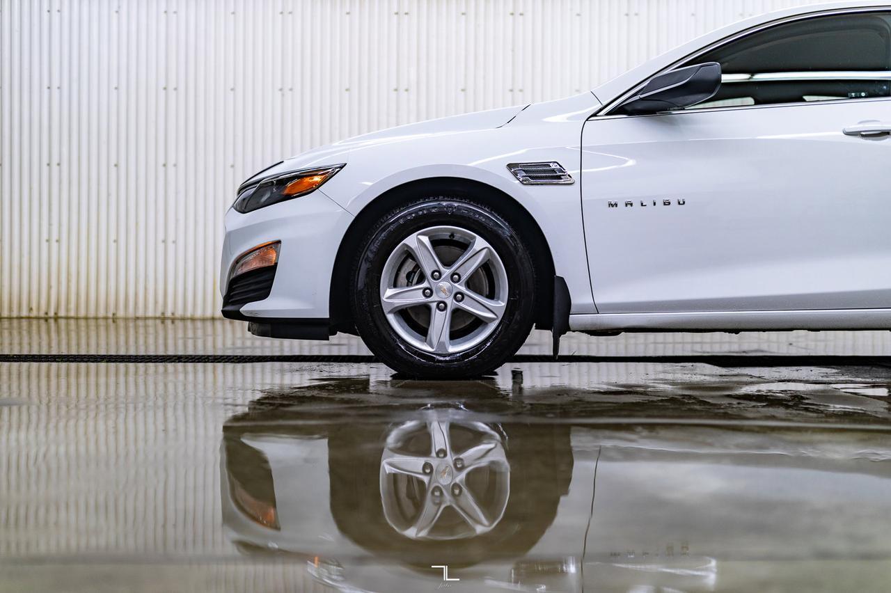 2019 Chevrolet Malibu LS BCam Red Deer AB