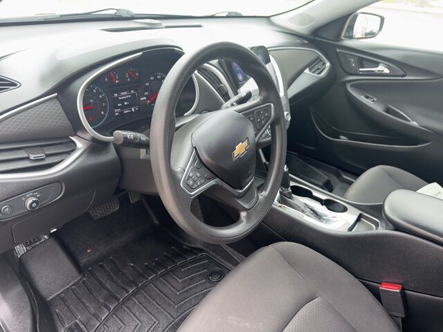 2019 Chevrolet Malibu LS West Burlington IA