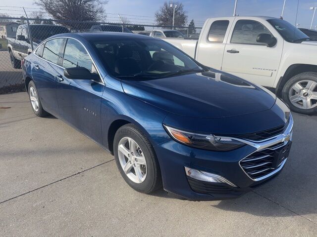 2019 Chevrolet Malibu LS West Burlington IA