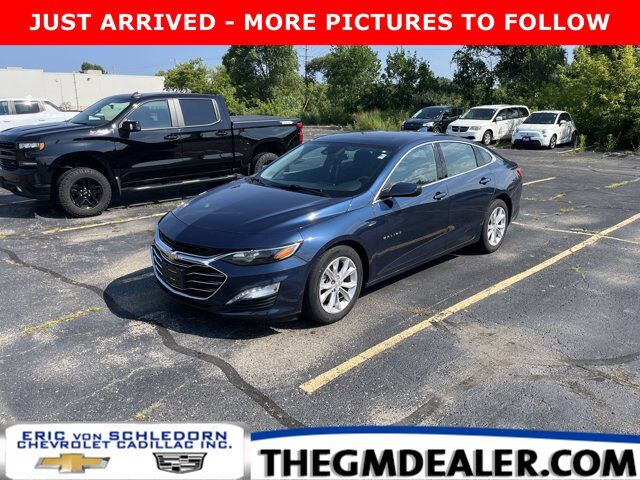2019 Chevrolet Malibu LT DrvrConf1&2Pkgs w/Sunroof HeatedSeats LED-TailLamps RearCamera Milwaukee WI