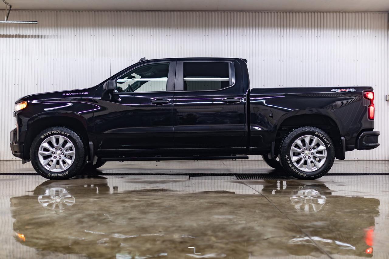 2019 Chevrolet Silverado 1500 4x4 Crew Cab Custom BCam Red Deer AB