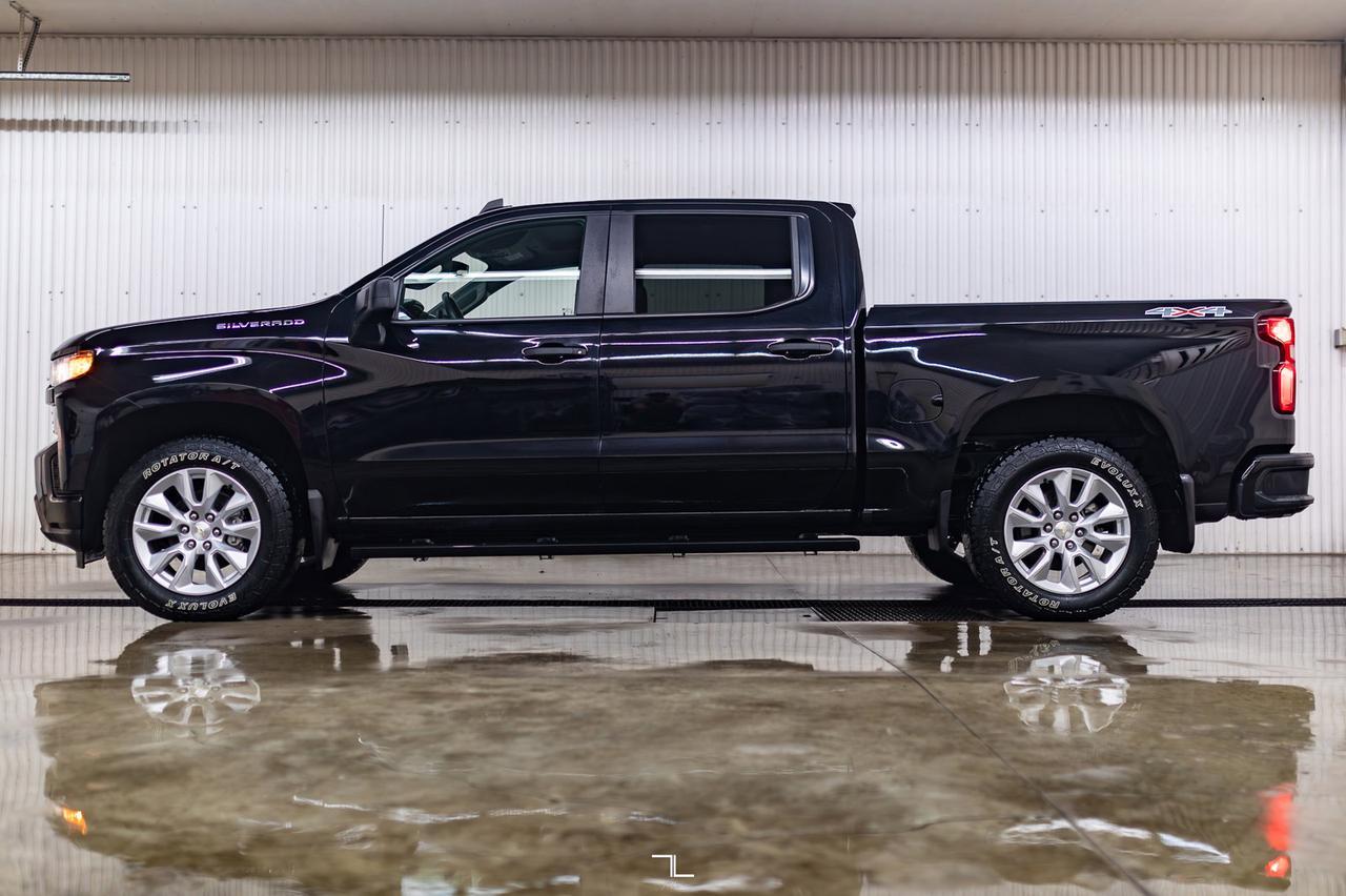 2019 Chevrolet Silverado 1500 4x4 Crew Cab Custom BCam Red Deer AB