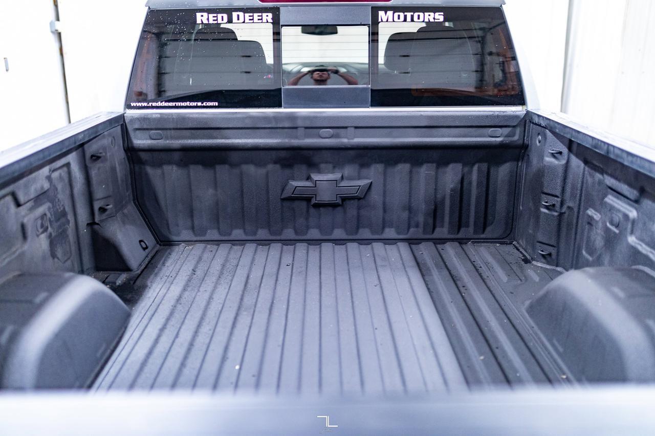 2019 Chevrolet Silverado 1500 4x4 Double Cab RST Z71 BCam Red Deer AB