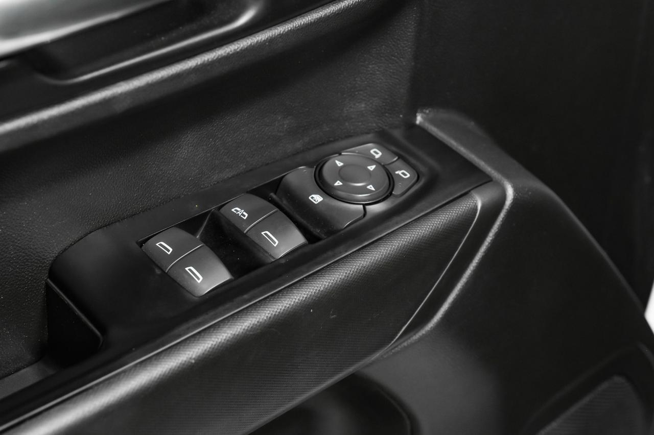 2019 Chevrolet Silverado 1500 CUSTOM CREW CAB AUTOMATIC REAR CAMERA BLUETOOTH CRUISE CONTROL A Carrollton TX