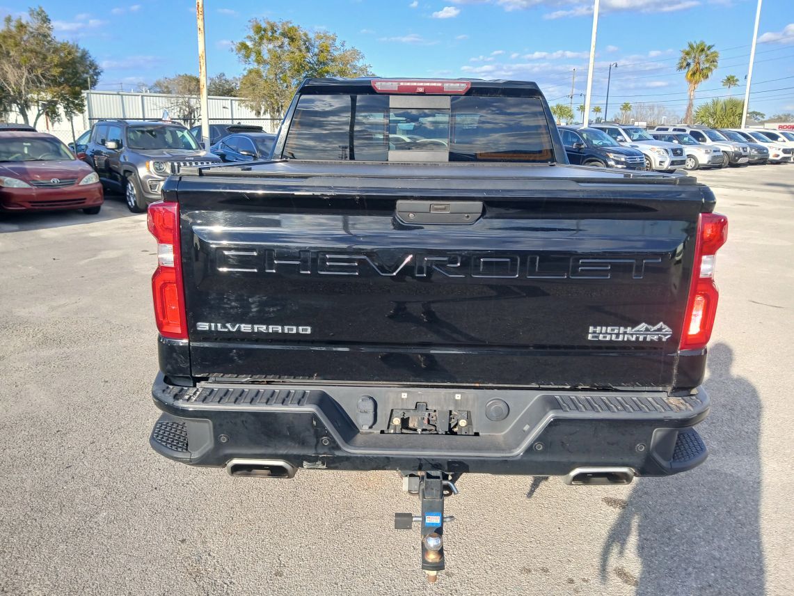 2019 Chevrolet Silverado 1500 Crew Cab High Country Pickup 4D 5 3/4 ft