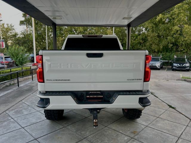 2019 Chevrolet Silverado 1500 Custom photo 3