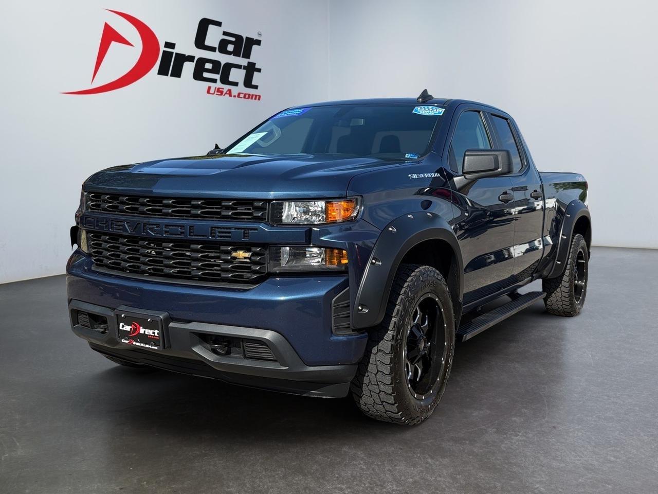 2019 Chevrolet Silverado 1500 Custom, RUNNING BOARDS, FENDER FLARES, TOW PACKAGE, BACKUP CAMERA, REMOTE START, APPLE CARPLAY/ANDROID AUTO, NAVGATION, LOW MILES, CLEAN CARFAX, THIS TRUCK IS LIKE BRAND NEW!