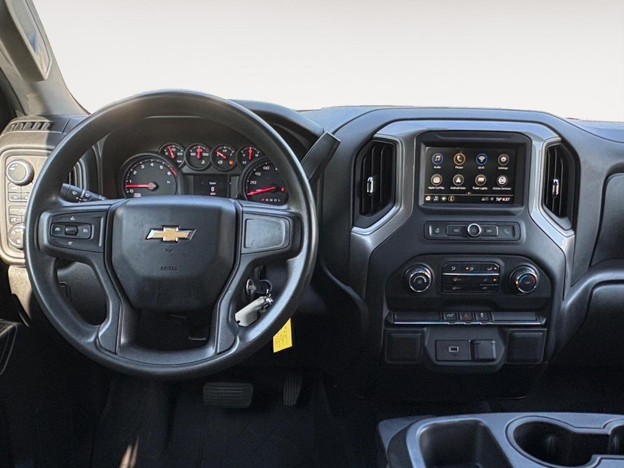 2019 Chevrolet Silverado 1500 Custom, RUNNING BOARDS, FENDER FLARES, TOW PACKAGE, BACKUP CAMERA, REMOTE START, APPLE CARPLAY/ANDROID AUTO, NAVGATION, LOW MILES, CLEAN CARFAX, THIS TRUCK IS LIKE BRAND NEW! Virginia Beach VA