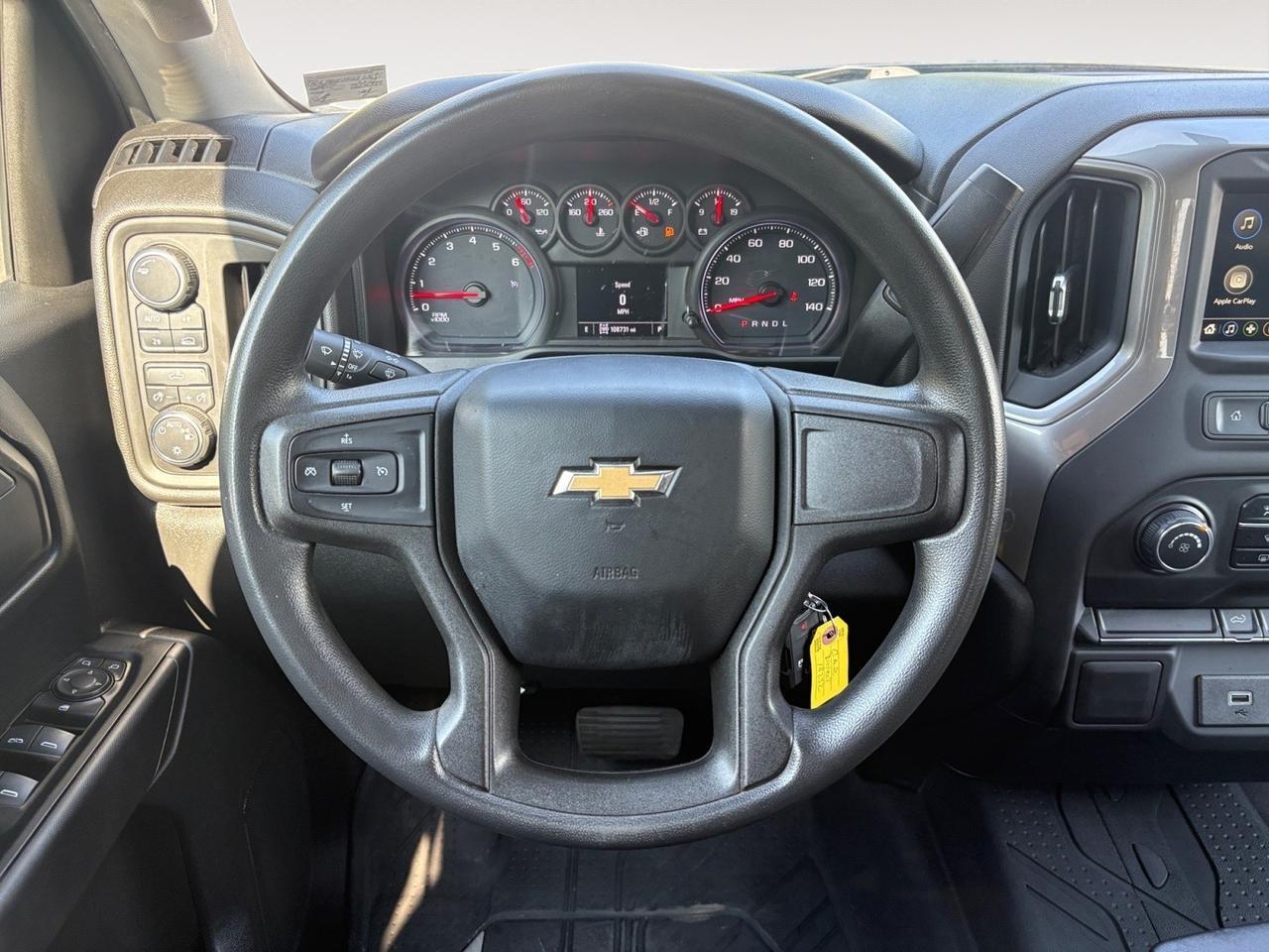2019 Chevrolet Silverado 1500 Custom, RUNNING BOARDS, FENDER FLARES, TOW PACKAGE, BACKUP CAMERA, REMOTE START, APPLE CARPLAY/ANDROID AUTO, NAVGATION, LOW MILES, CLEAN CARFAX, THIS TRUCK IS LIKE BRAND NEW! Virginia Beach VA