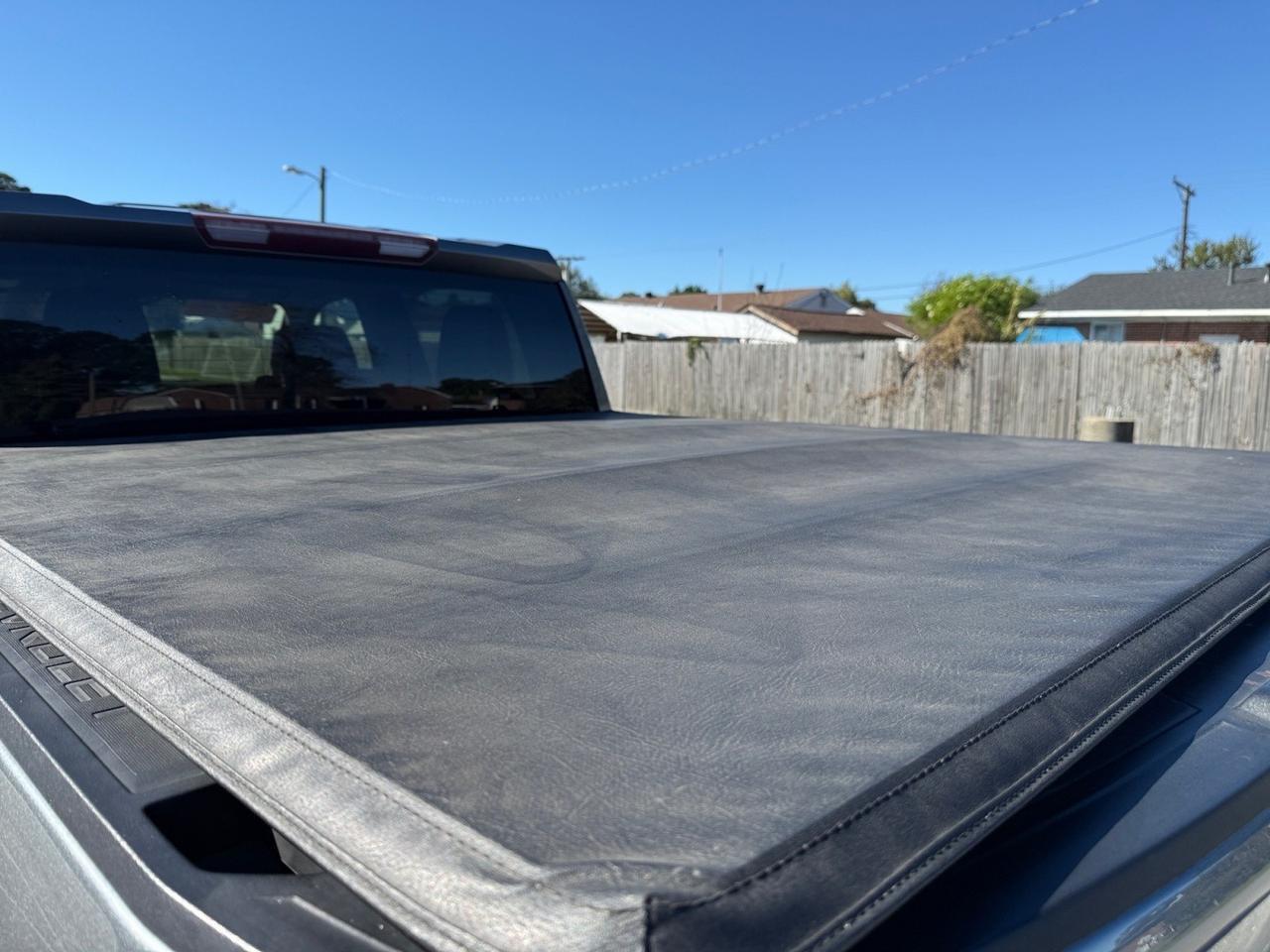 2019 Chevrolet Silverado 1500 Custom Trail Boss, APPLE CARPLAY/ANDROID AUTO, BED LINER, RED TOW HOOKS, SOFT TONNEAU COVER, TOW PACKAGE, BACKUP CAMERA, POWER MIRRORS, THIS IS A GREAT DEAL! Norfolk VA