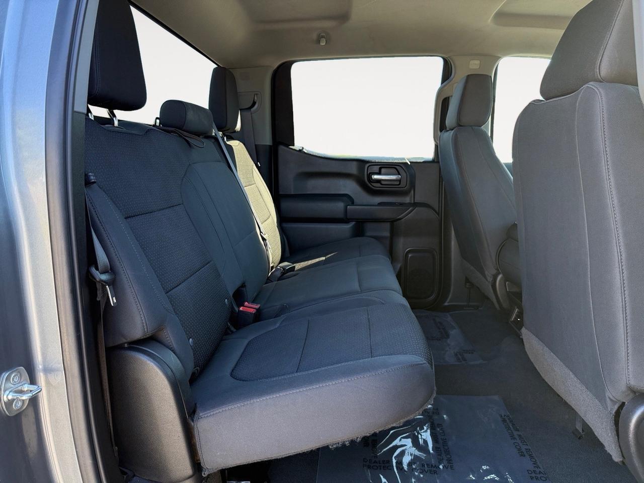 2019 Chevrolet Silverado 1500 Custom Trail Boss, APPLE CARPLAY/ANDROID AUTO, BED LINER, RED TOW HOOKS, SOFT TONNEAU COVER, TOW PACKAGE, BACKUP CAMERA, POWER MIRRORS, THIS IS A GREAT DEAL! Norfolk VA