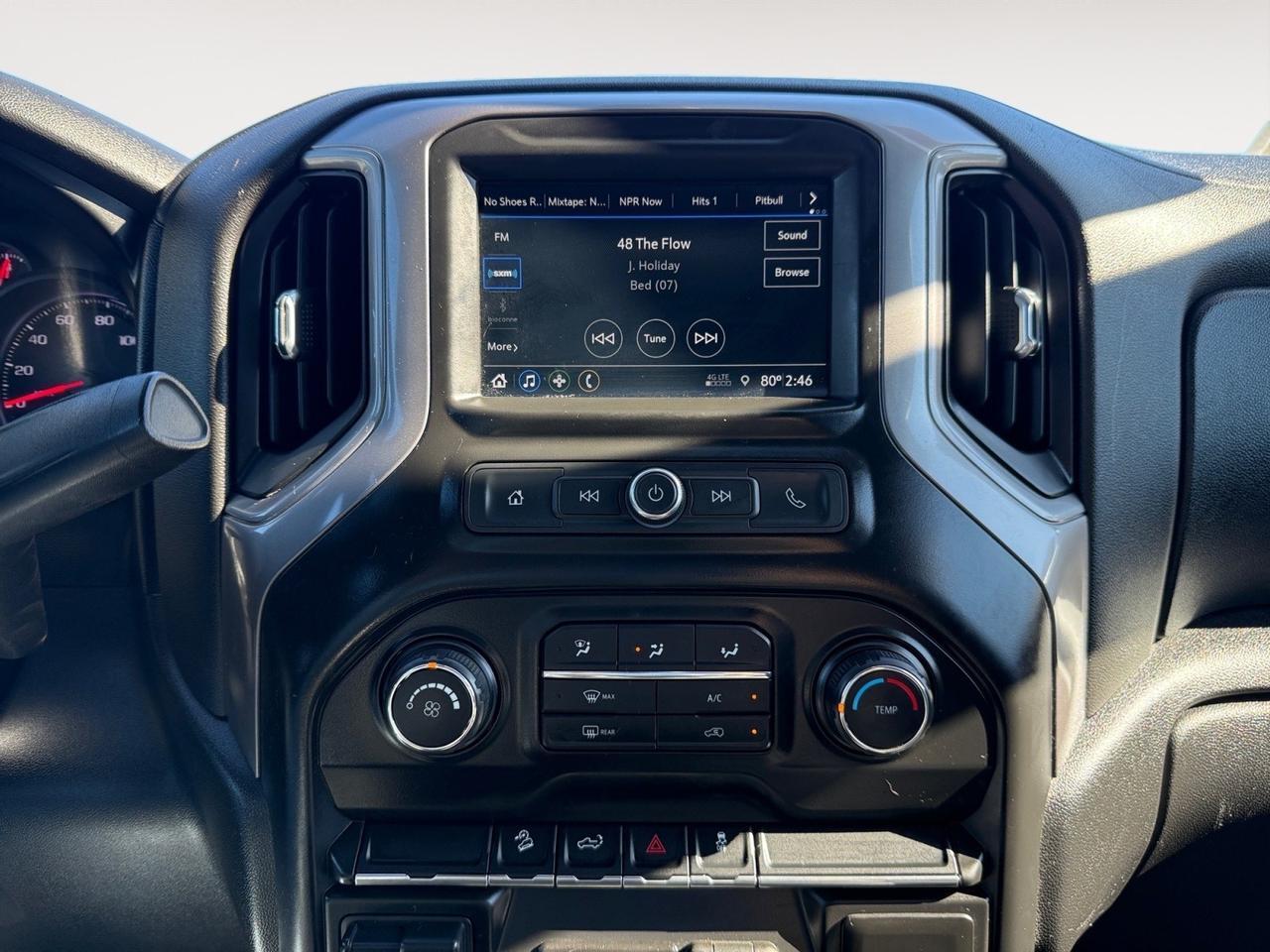 2019 Chevrolet Silverado 1500 Custom Trail Boss, APPLE CARPLAY/ANDROID AUTO, BED LINER, RED TOW HOOKS, SOFT TONNEAU COVER, TOW PACKAGE, BACKUP CAMERA, POWER MIRRORS, THIS IS A GREAT DEAL! Norfolk VA