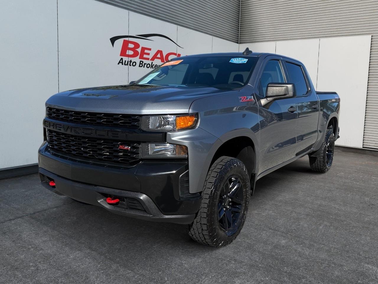 2019 Chevrolet Silverado 1500 Custom Trail Boss, APPLE CARPLAY/ANDROID AUTO, BED LINER, RED TOW HOOKS, SOFT TONNEAU COVER, TOW PACKAGE, BACKUP CAMERA, POWER MIRRORS, THIS IS A GREAT DEAL!