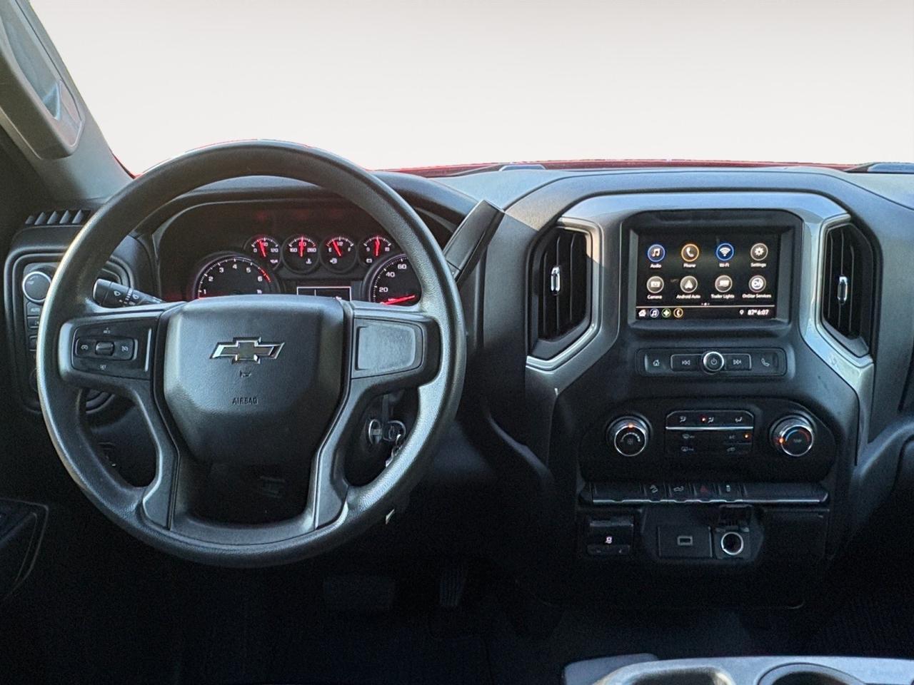 2019 Chevrolet Silverado 1500 Custom Trail Boss, LIFTED, TOW PACKAGE, BACKUP CAMERA WITH PARKING SENSORS, REMOTE START, HEATED STEERING WHEEL, NAVIGATION, ONSTAR BLUETOOTH, LOW MILES, CHASE A CHEVY TO YOUR DRIVEWAY!