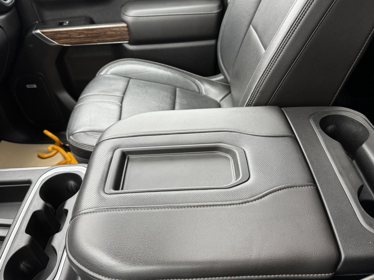 2019 Chevrolet Silverado 1500 High Country Crew Cab 4WD | Bose | V8 EcoTec3 | Backup Camera | OnStar Redwater AB