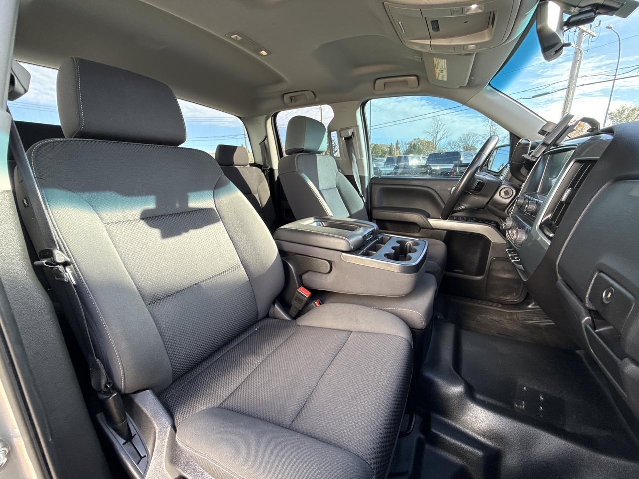 2019 Chevrolet Silverado 1500 LD LT Double Cab 4WD | EcoTec3 V8 | Towing Capability | Front Bench | CornerSteps Redwater AB