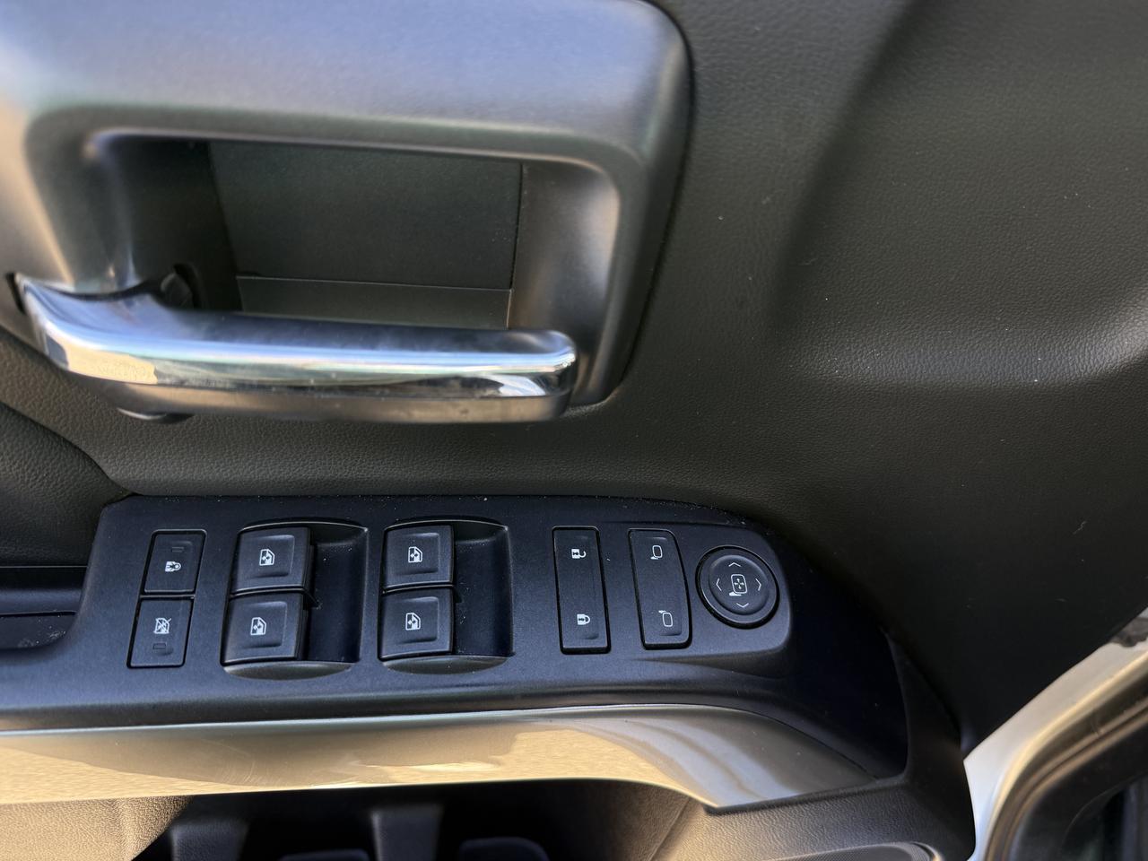 2019 Chevrolet Silverado 1500 LD LT Double Cab 4WD | EcoTec3 V8 | Towing Capability | Front Bench | CornerSteps Redwater AB
