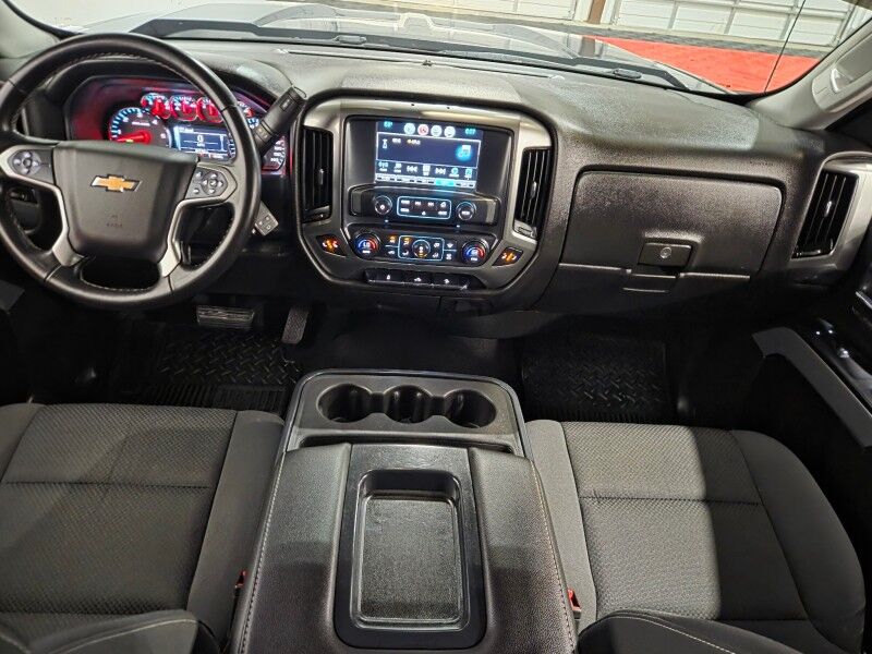 2019 Chevrolet Silverado 1500 LT photo 2