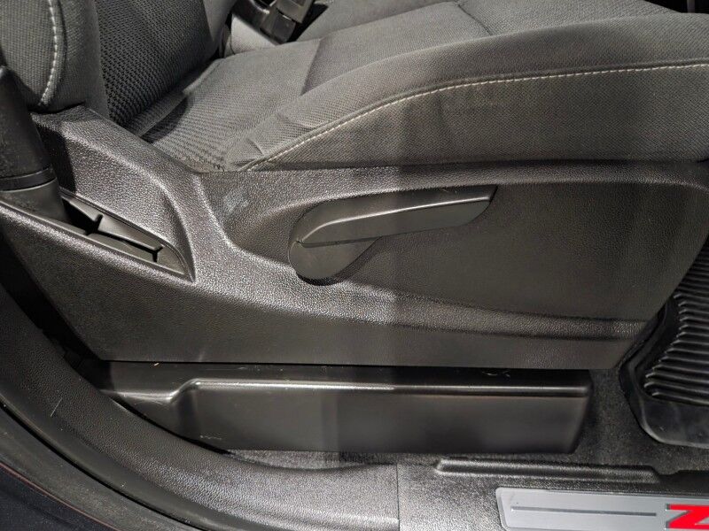 2019 Chevrolet Silverado 1500 LT 4WD 5.3L V8 Touch Screen Backup Camera Nitto Tires FREE WARRANTY Arlington TX