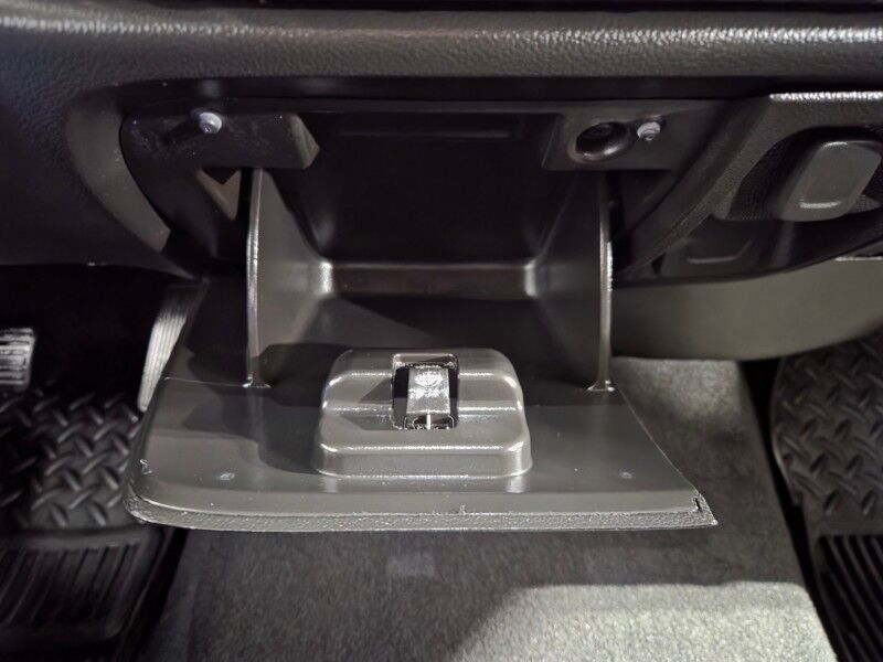 2019 Chevrolet Silverado 1500 LT 4WD 5.3L V8 Touch Screen Backup Camera Nitto Tires FREE WARRANTY Arlington TX