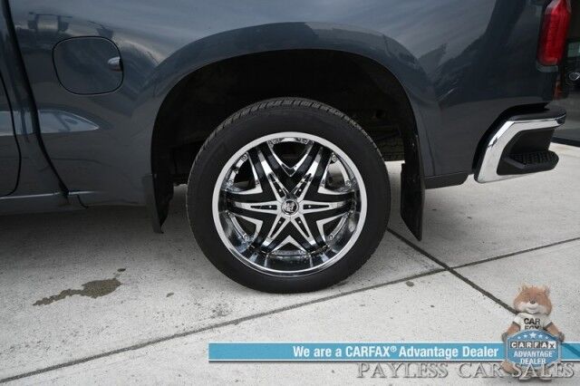 2019 Chevrolet Silverado 1500 LT / 4X4 / Crew Cab / Auto Start / Premium Cloth Seats / Apple CarPlay & Android Auto / Back Up Camera / Cruise Control / Front Bench / Seats 6 / Tonneau Cover / Block Heater / Diablo Wheels / Tow Pkg / 22 MPG Anchorage AK