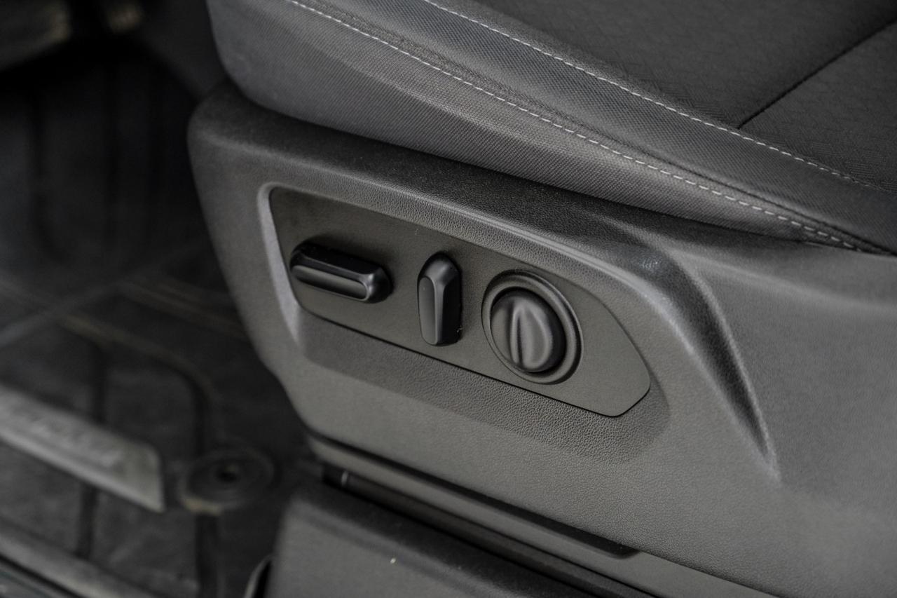 2019 Chevrolet Silverado 1500 LT DOUBLE CAB 4WD AUTOMATIC HEATED SEATS REAR CAMERA KEYLESS STA Carrollton TX