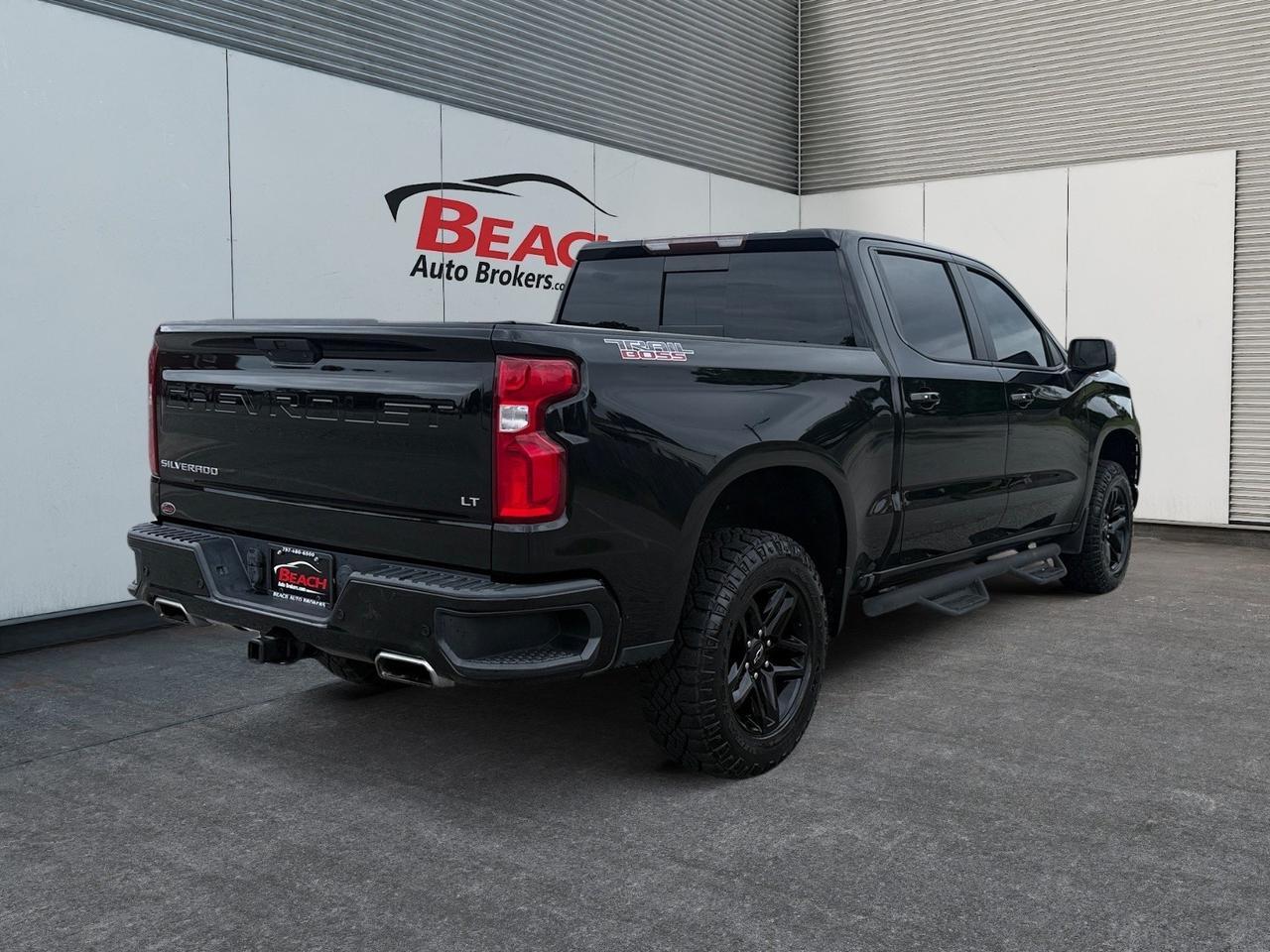 2019 Chevrolet Silverado 1500 LT Trail Boss, APPLE CARPLAY/ANDROID AUTO, HEATED SEATS, RUNNING BOARDS, TONNEAU COVER, WIFI, NAVIGATION, TWO HOOKS, BED LINER, TOW PACKAGE, POWER/HEATED MIRRORS, KEYLESS OPEN, RUNNING BOARDS, ONLY 1 OWNER! Norfolk VA