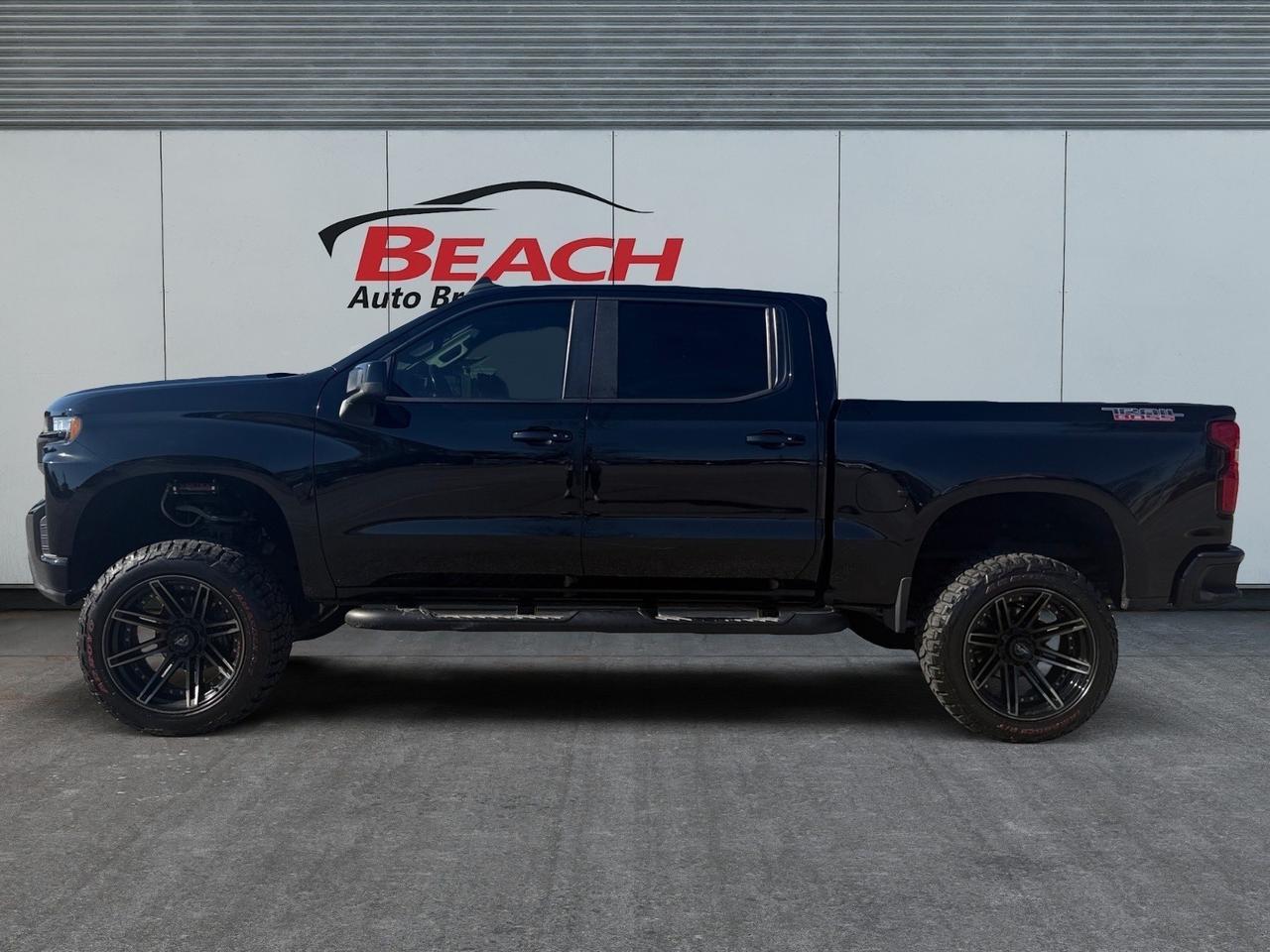 2019 Chevrolet Silverado 1500 LT Trail Boss, HEATED SEATS, SUNROOF, RUNNING BOARDS,TOW PACKAGE, POWER SLIDING REAR WINDOW, APPLE CARPLAY/ANDROID AUTO, REMOTE START, UNIVERSAL GARAGE DOOR OPENER, TRUCKS THIS CLEAN DONT LAST LONG!