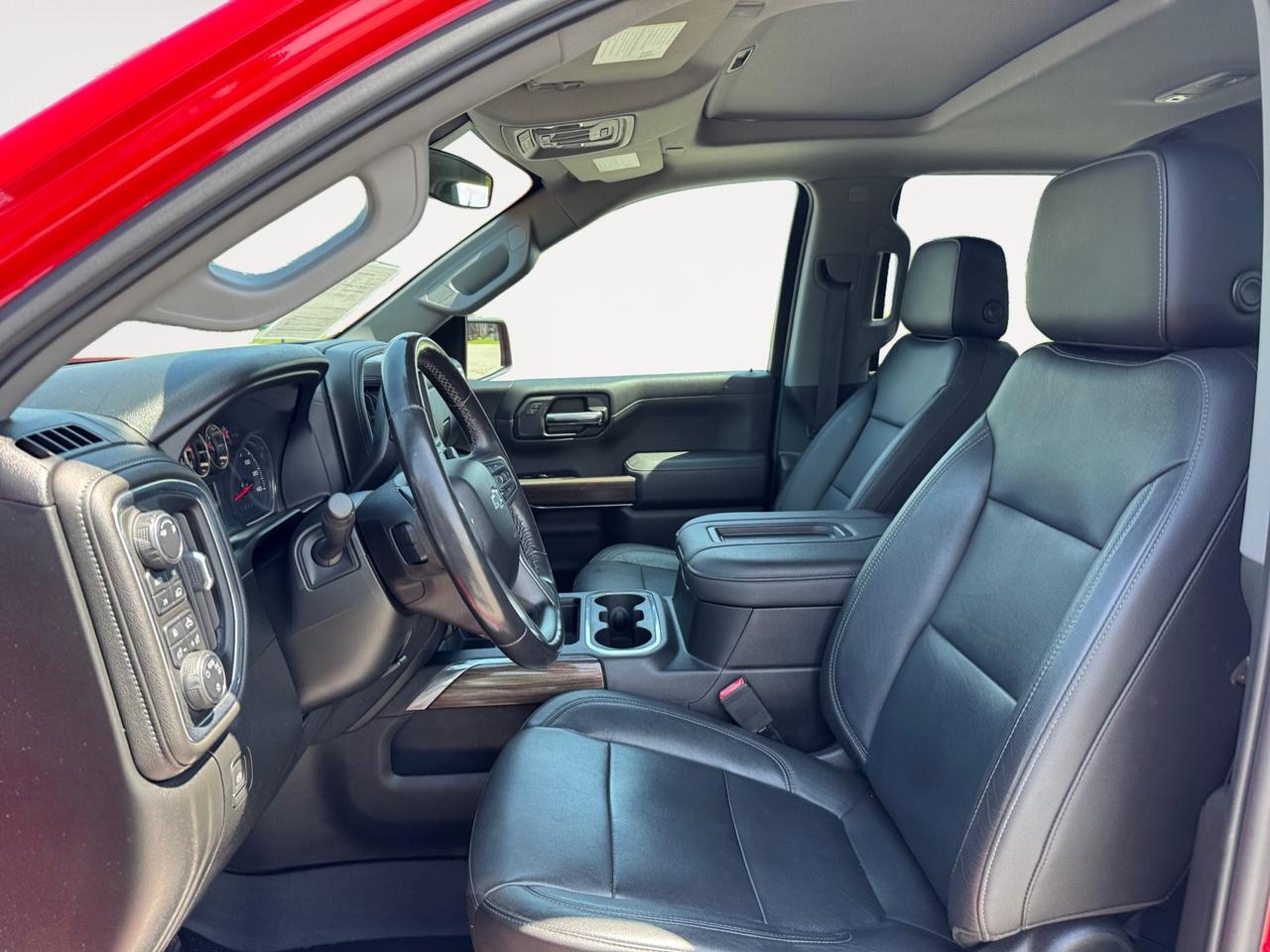 2019 Chevrolet Silverado 1500 RST, 4X4, SUNROOF, BOSE SOUND SYSTEM, HEATED SEATS, REMOTE START, APPLE CAR PLAY, HEATED STEERING WHEEL, THIS TRUCK IS READY , IT&apos;S MORE THAN A TRUCK- IT&apos;S YOUR NEXT WORKHORSE!!! Norfolk VA