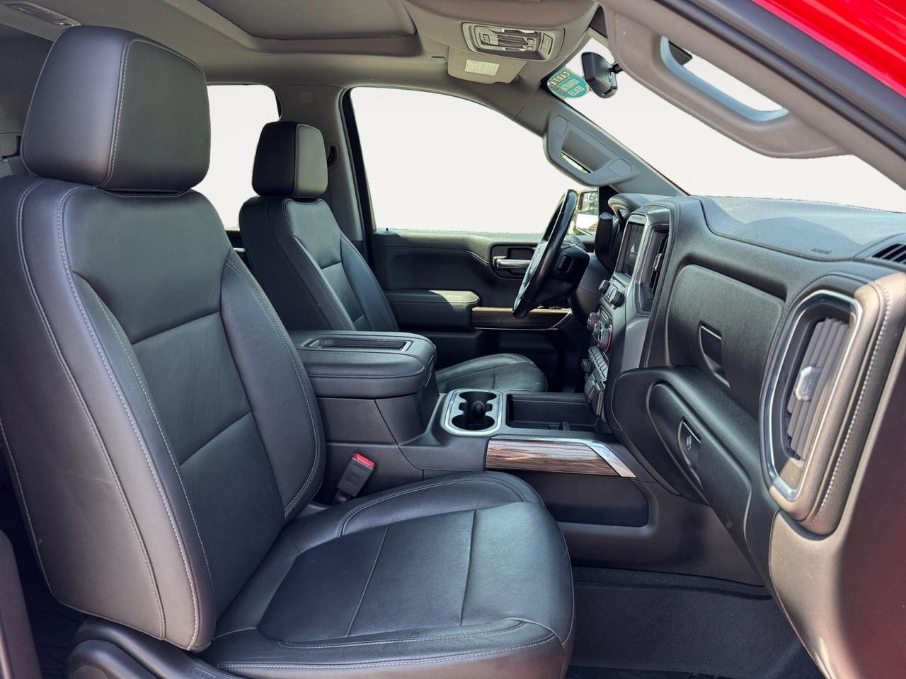 2019 Chevrolet Silverado 1500 RST, 4X4, SUNROOF, BOSE SOUND SYSTEM, HEATED SEATS, REMOTE START, APPLE CAR PLAY, HEATED STEERING WHEEL, THIS TRUCK IS READY , IT&apos;S MORE THAN A TRUCK- IT&apos;S YOUR NEXT WORKHORSE!!! Norfolk VA