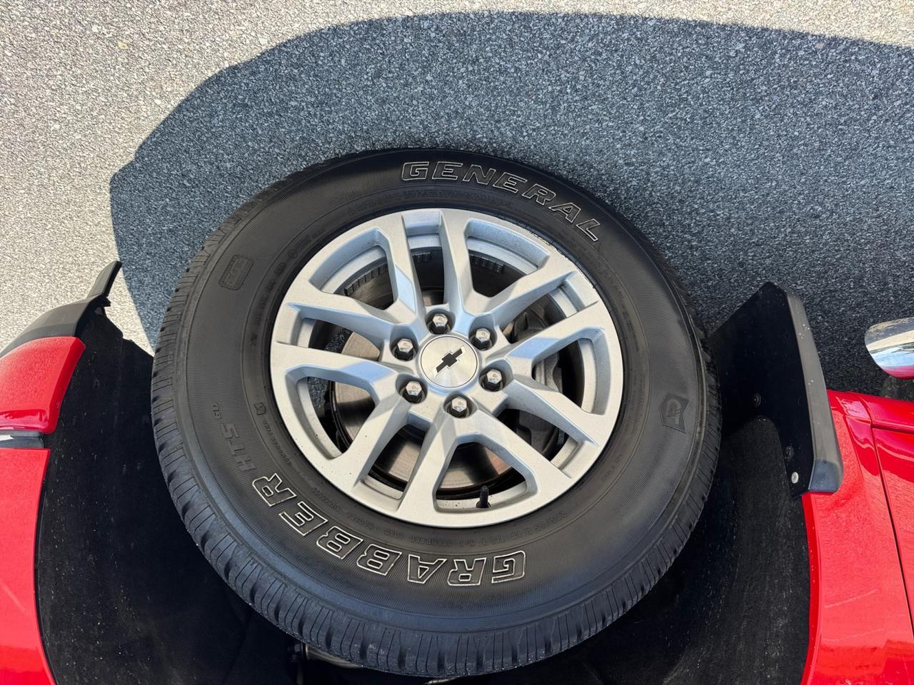 2019 Chevrolet Silverado 1500 RST, 4X4, SUNROOF, BOSE SOUND SYSTEM, HEATED SEATS, REMOTE START, APPLE CAR PLAY, HEATED STEERING WHEEL, THIS TRUCK IS READY , IT&apos;S MORE THAN A TRUCK- IT&apos;S YOUR NEXT WORKHORSE!!! Norfolk VA