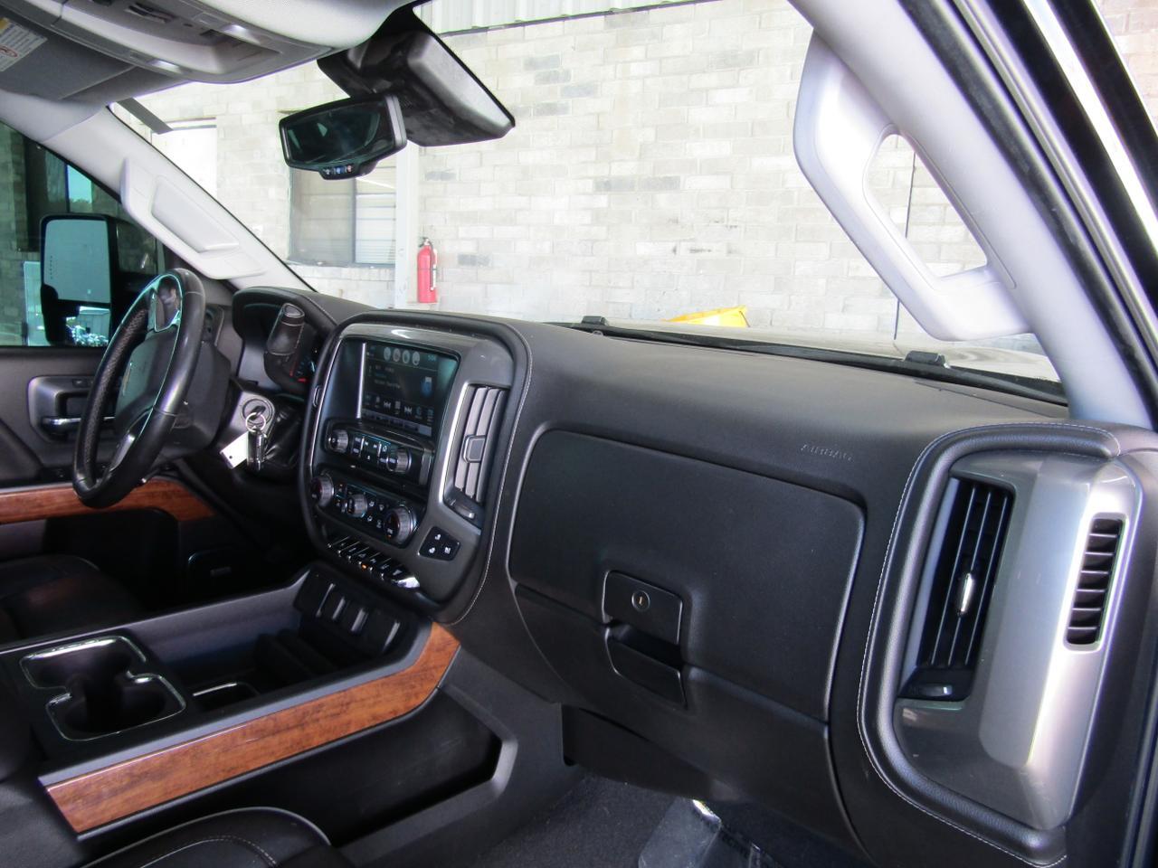 2019 Chevrolet Silverado 2500HD 4WD Crew Cab 153.7 High Country Grand Prairie TX