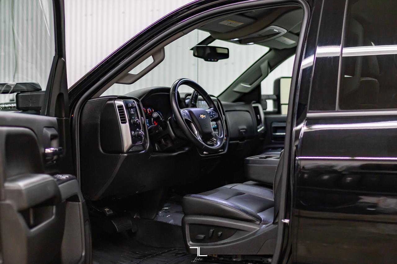 2019 Chevrolet Silverado 2500HD 4x4 Crew Cab LT Z71 Diesel Leather Nav BCam Red Deer AB