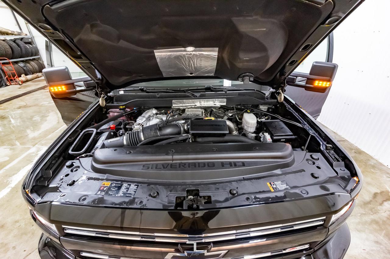 2019 Chevrolet Silverado 2500HD 4x4 Crew Cab LT Z71 Diesel Leather Nav BCam Red Deer AB