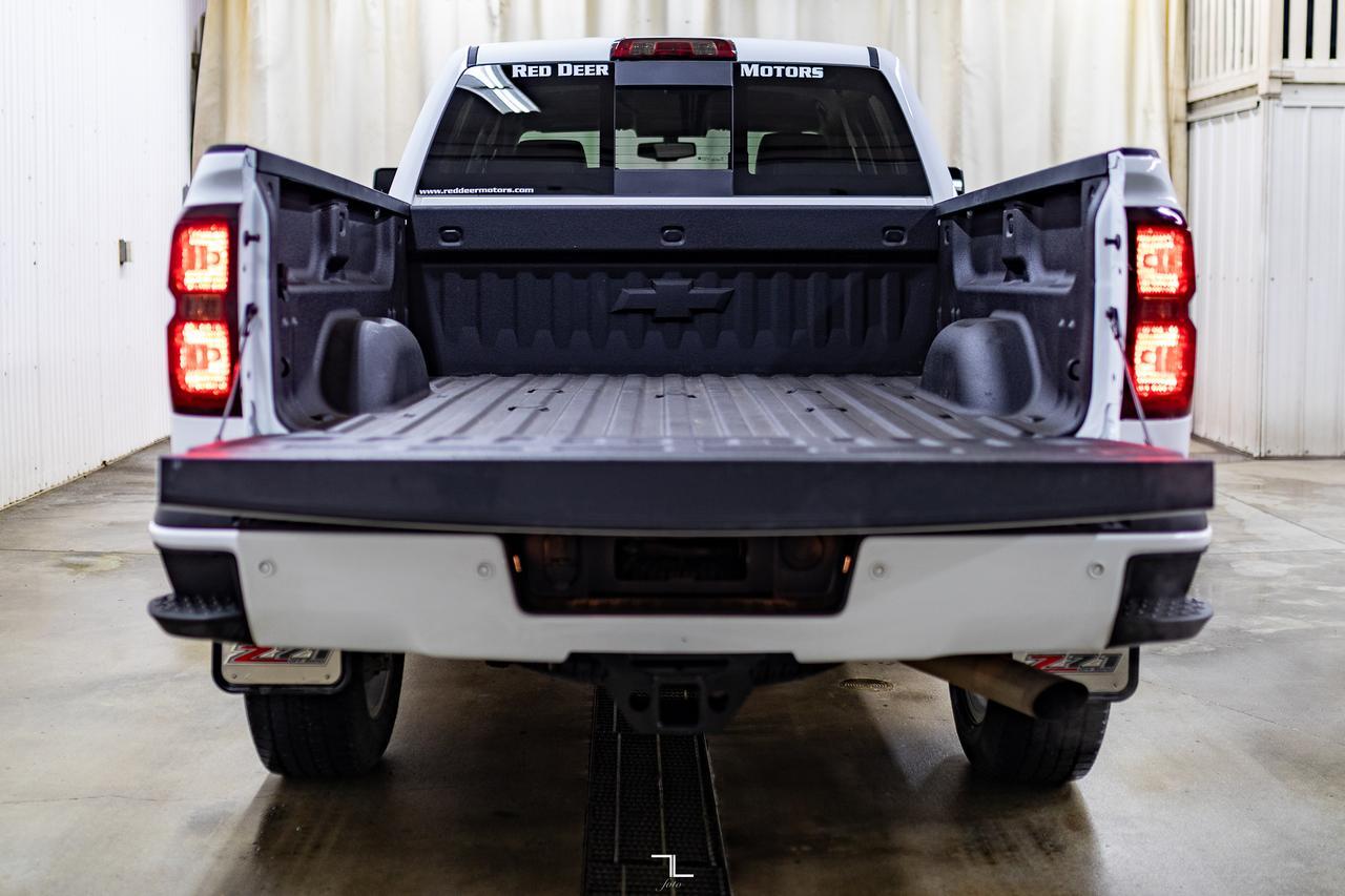 2019 Chevrolet Silverado 2500HD 4x4 Crew Cab LT Z71 Leather BCam Red Deer AB