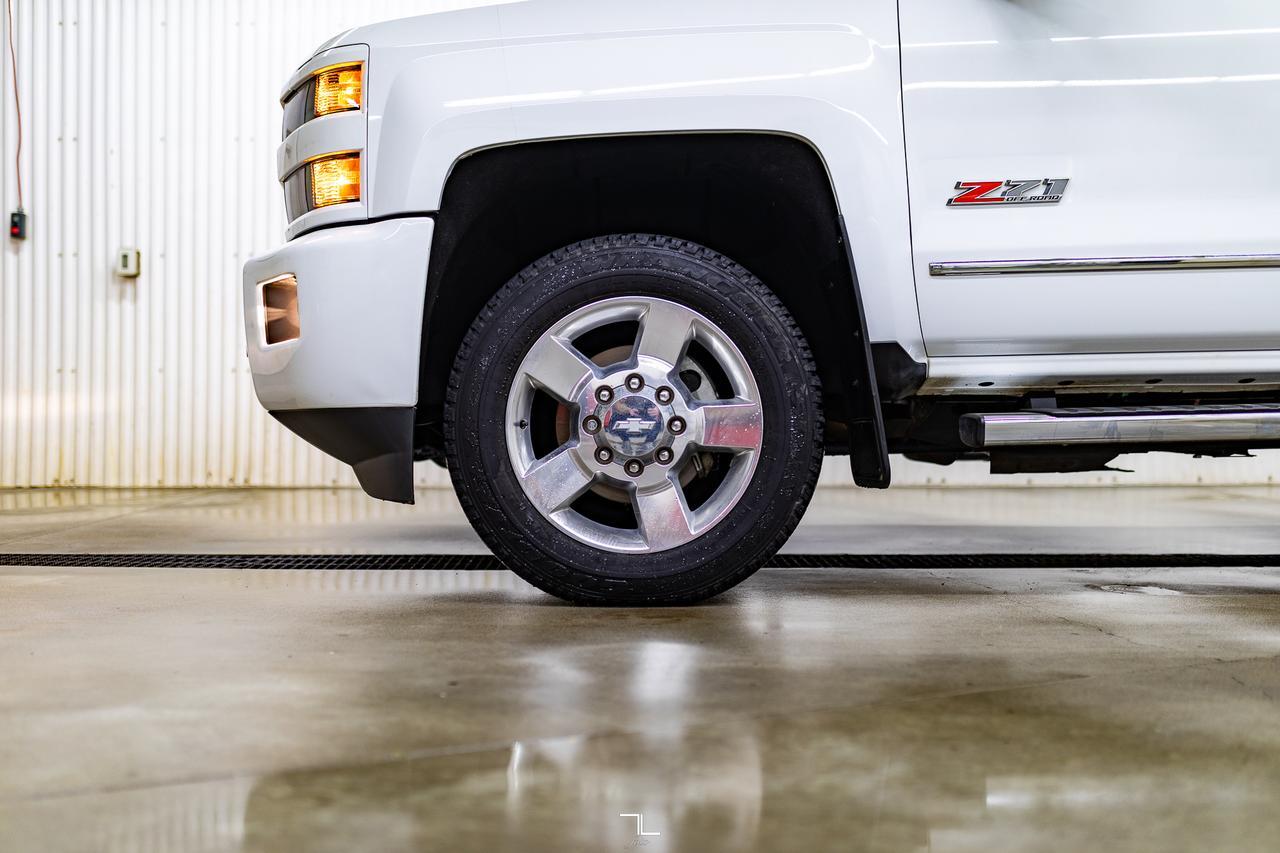 2019 Chevrolet Silverado 2500HD 4x4 Crew Cab LT Z71 Leather BCam Red Deer AB