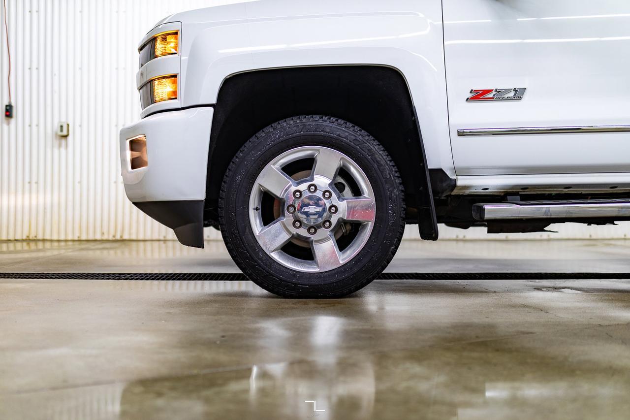 2019 Chevrolet Silverado 2500HD 4x4 Crew Cab LT Z71 Leather BCam Red Deer AB