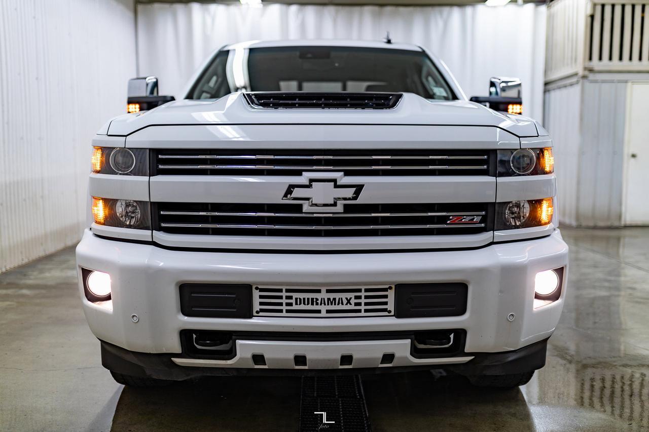 2019 Chevrolet Silverado 2500HD 4x4 Crew Cab LTZ Z71 Diesel Leather Roof Nav Red Deer AB