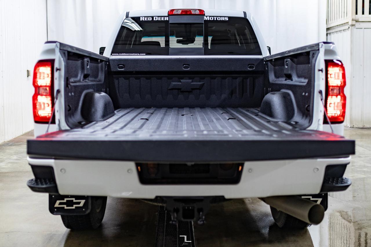 2019 Chevrolet Silverado 2500HD 4x4 Crew Cab LTZ Z71 Diesel Leather Roof Nav Red Deer AB