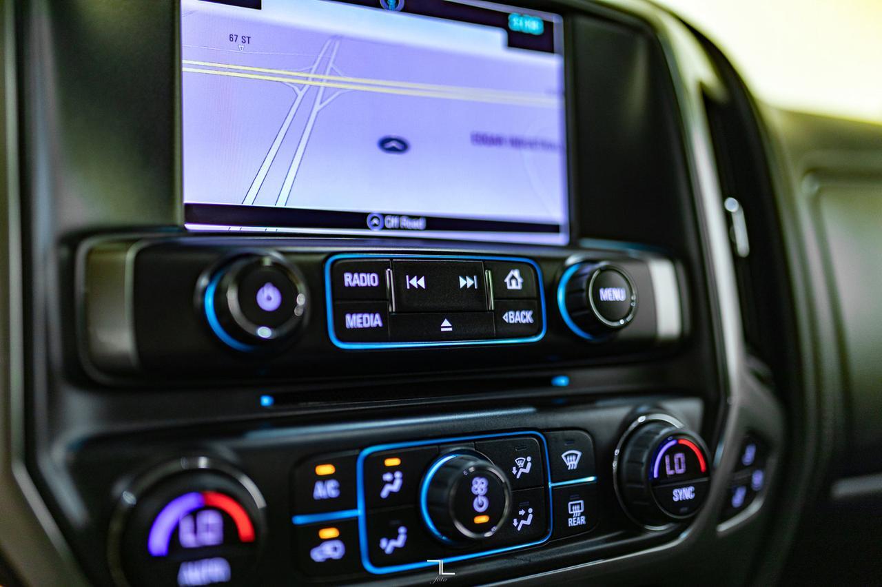 2019 Chevrolet Silverado 2500HD 4x4 Crew Cab LTZ Z71 Diesel Leather Roof Nav Red Deer AB