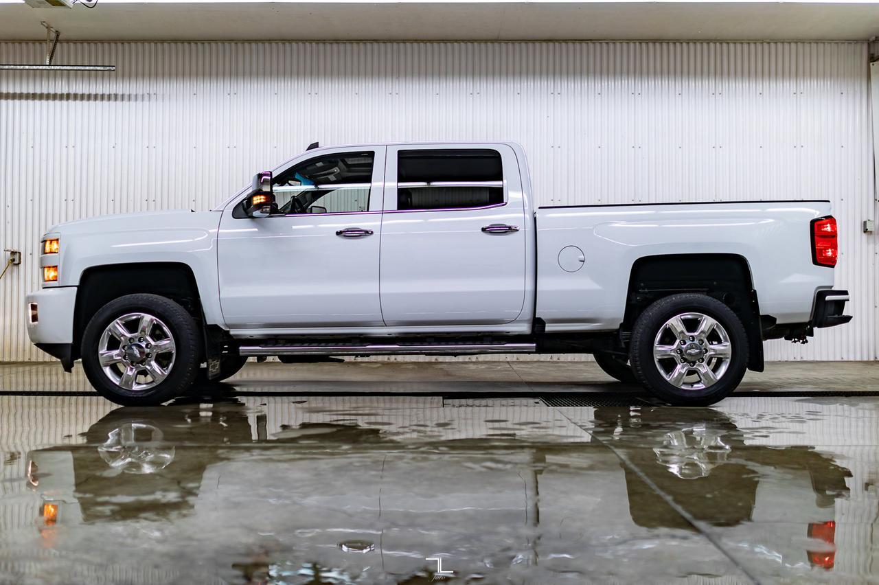 2019 Chevrolet Silverado 2500HD 4x4 Crew Cab LTZ Z71 Diesel Leather Roof Nav Red Deer AB