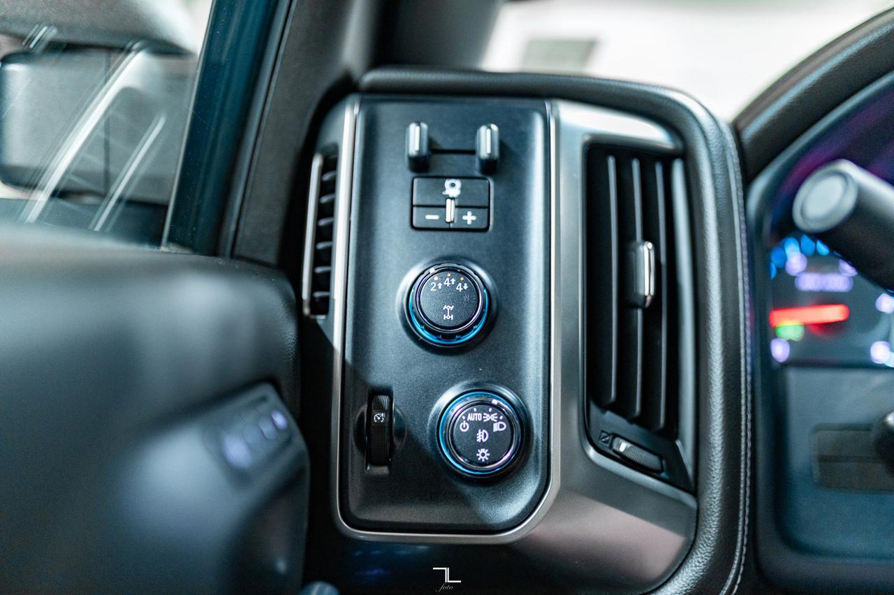 2019 Chevrolet Silverado 2500HD 4x4 Crew Cab LTZ Z71 Diesel Leather Roof Nav Red Deer AB