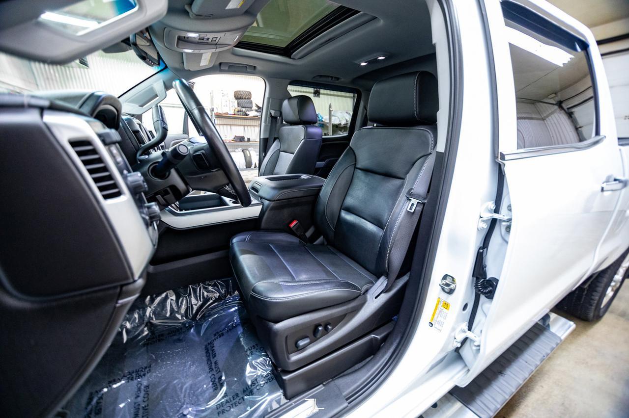 2019 Chevrolet Silverado 2500HD 4x4 Crew Cab LTZ Z71 Diesel Leather Roof Nav Red Deer AB