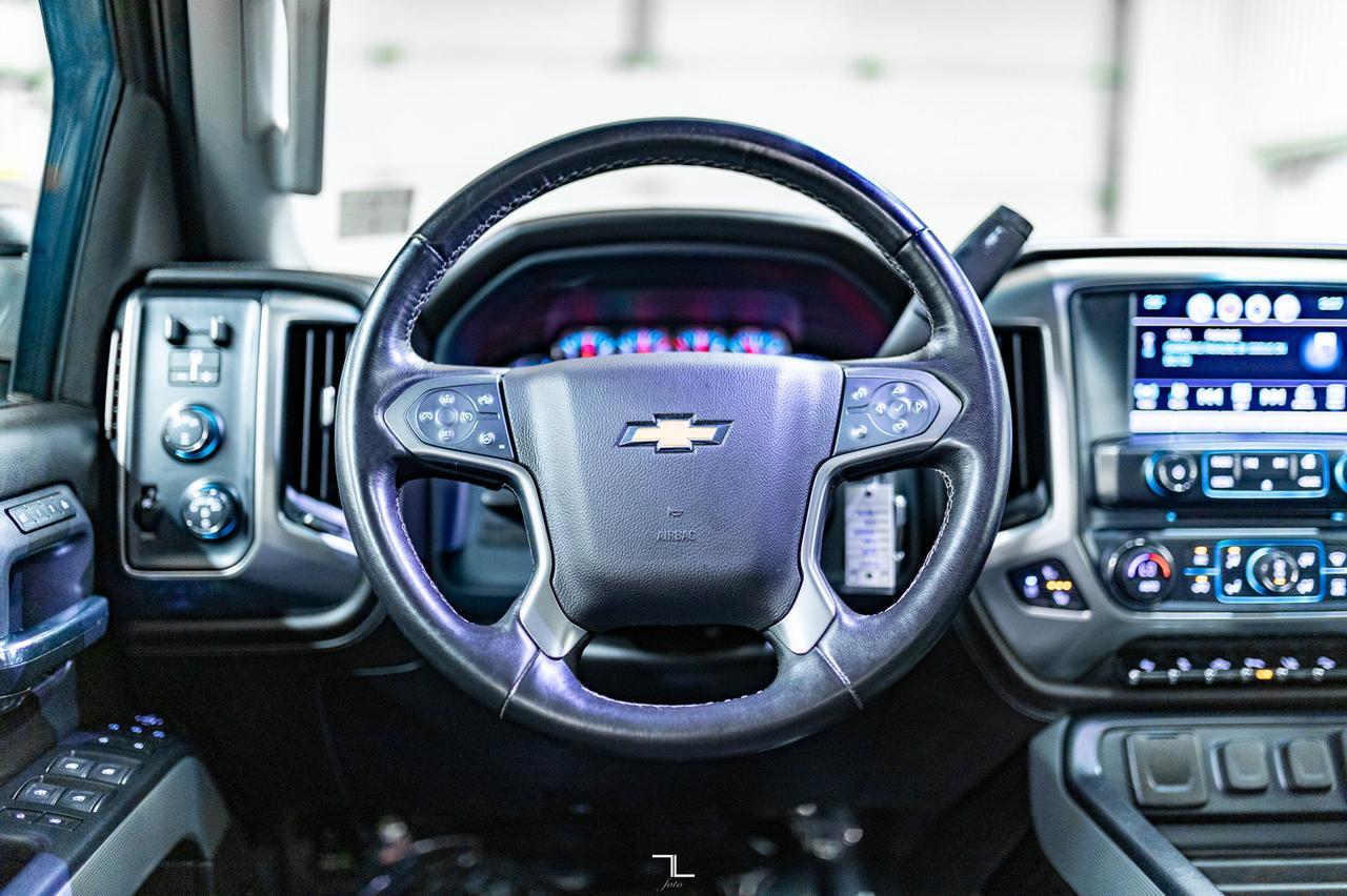 2019 Chevrolet Silverado 2500HD 4x4 Crew Cab LTZ Z71 Diesel Leather Roof Nav Red Deer AB