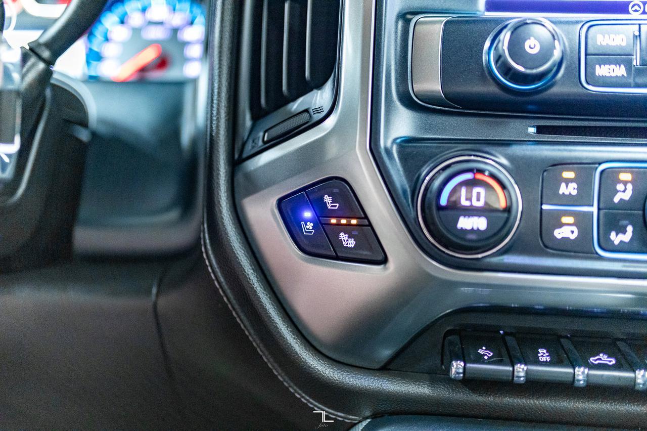 2019 Chevrolet Silverado 2500HD 4x4 Crew Cab LTZ Z71 Diesel Leather Roof Nav Red Deer AB