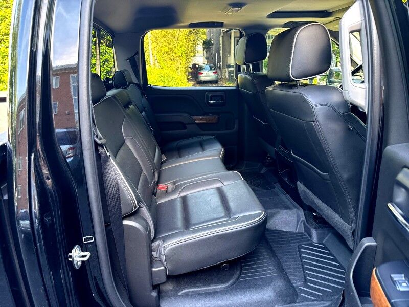 2019 Chevrolet Silverado 2500HD High Country Crew Cab 4WD w/ Duramax Plus Package Arlington VA